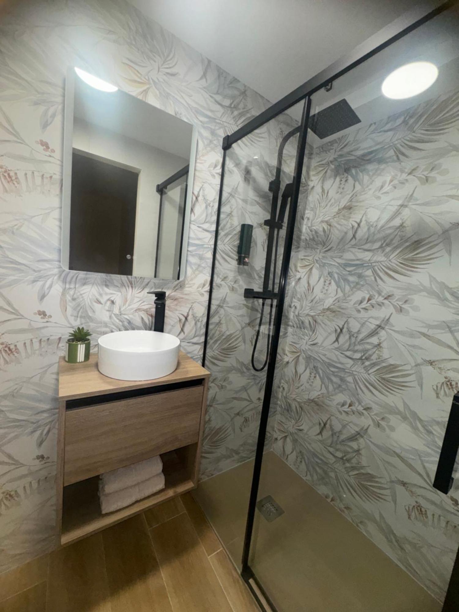Parking Vigilado Gratis Pleno Centro,Cozy Apartment Granada Picon Center, Recien Reformado מראה חיצוני תמונה