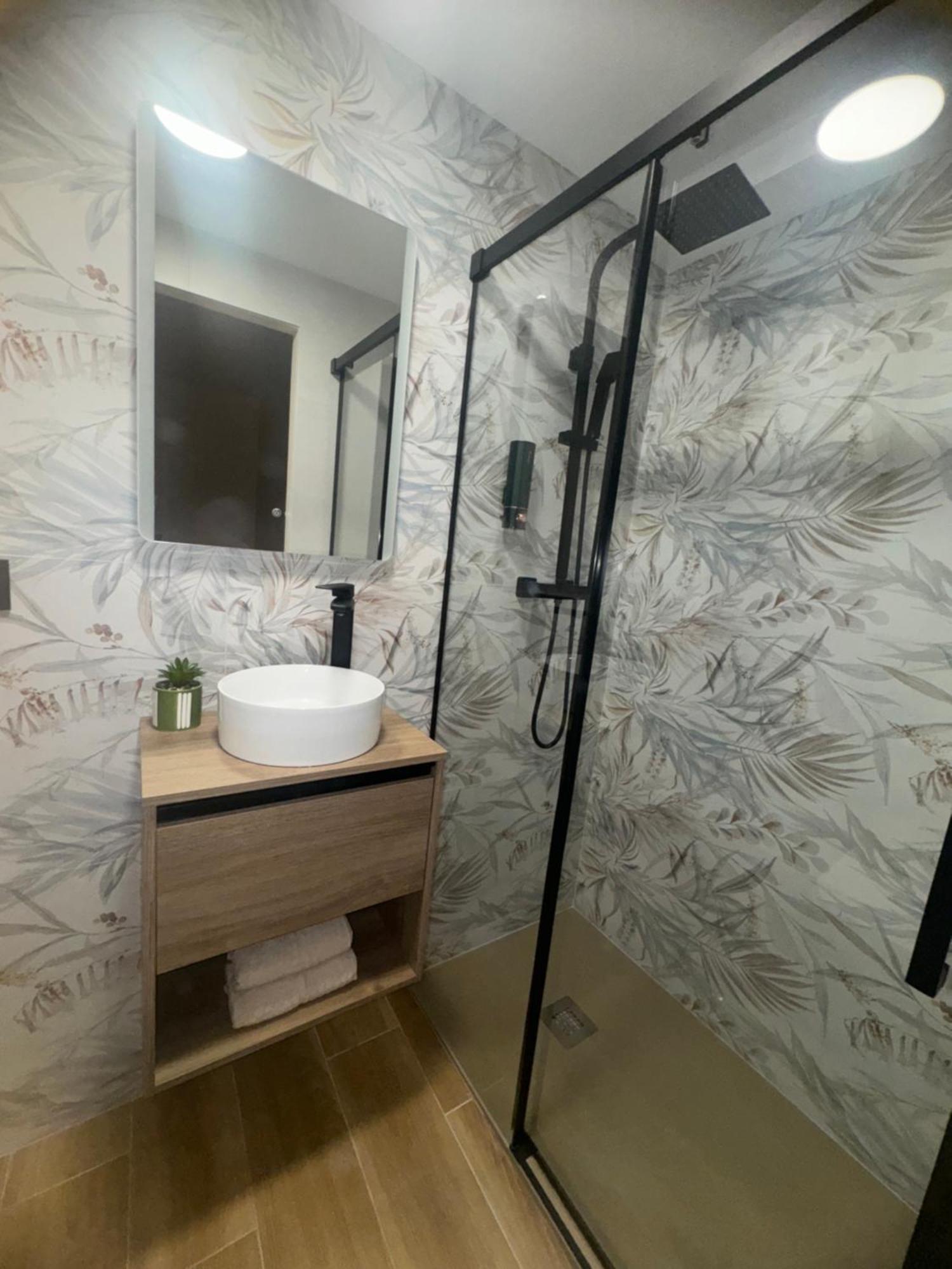 Parking Vigilado Gratis Pleno Centro,Cozy Apartment Granada Picon Center, Recien Reformado מראה חיצוני תמונה